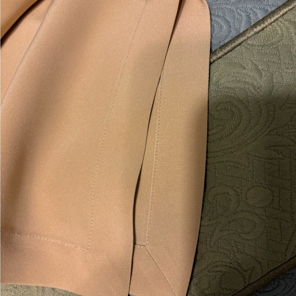 Beautiful silk top - Picture 16 of 16